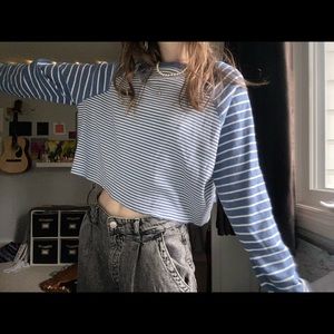 Striped blue cropped sweatshirt